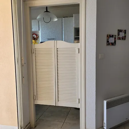 80 M2, T 3 Vue Imprenable Face A La Διαμέρισμα
